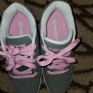 Girls pink Heelys